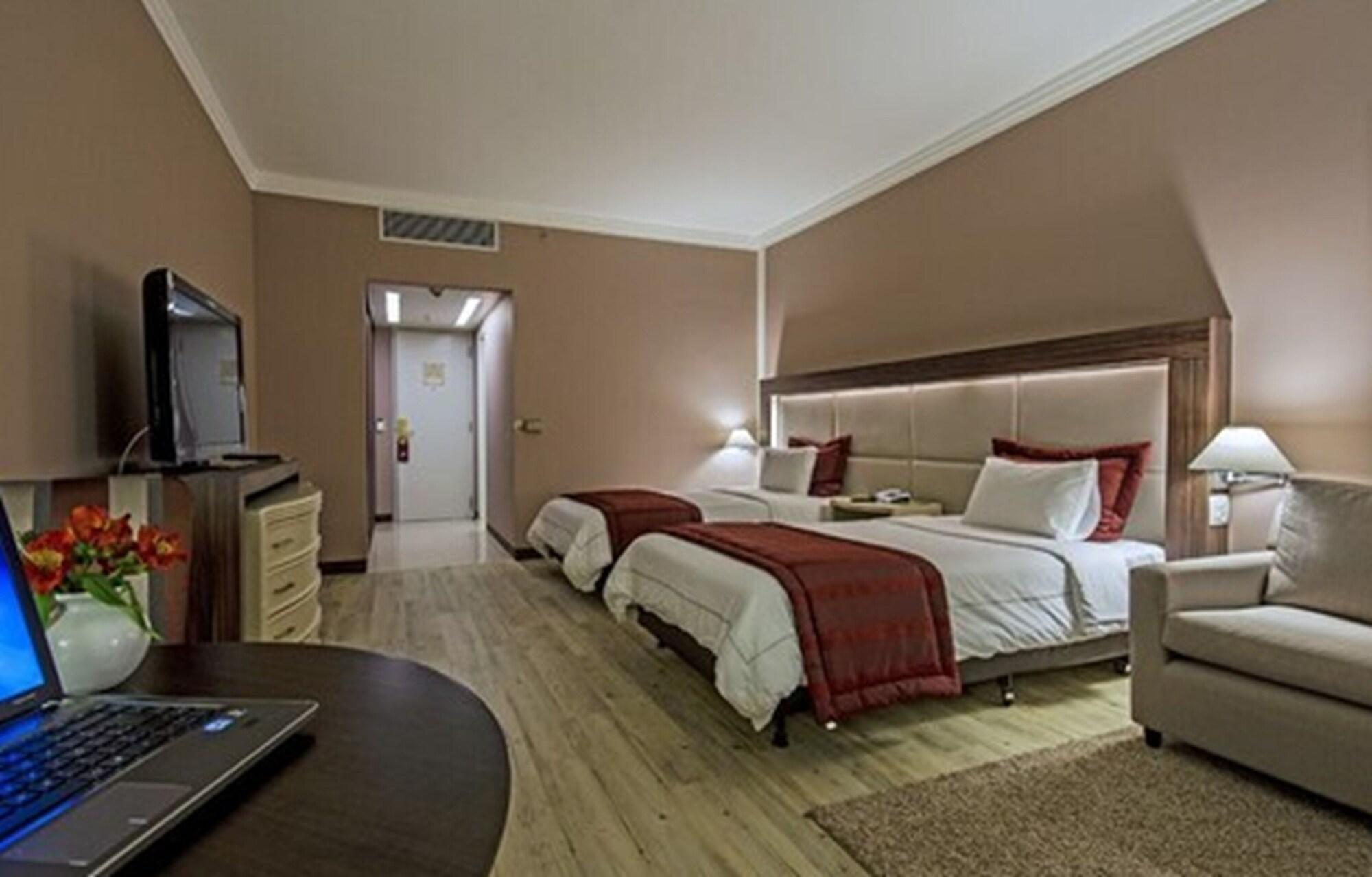 Hotel Transamerica Sao Paulo Exterior foto A room at the hotel